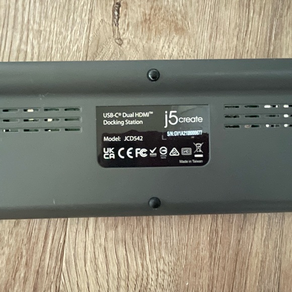 J5create USB-C  Dual HDMI Docking station 10 in 1 - Picture 2 of 12